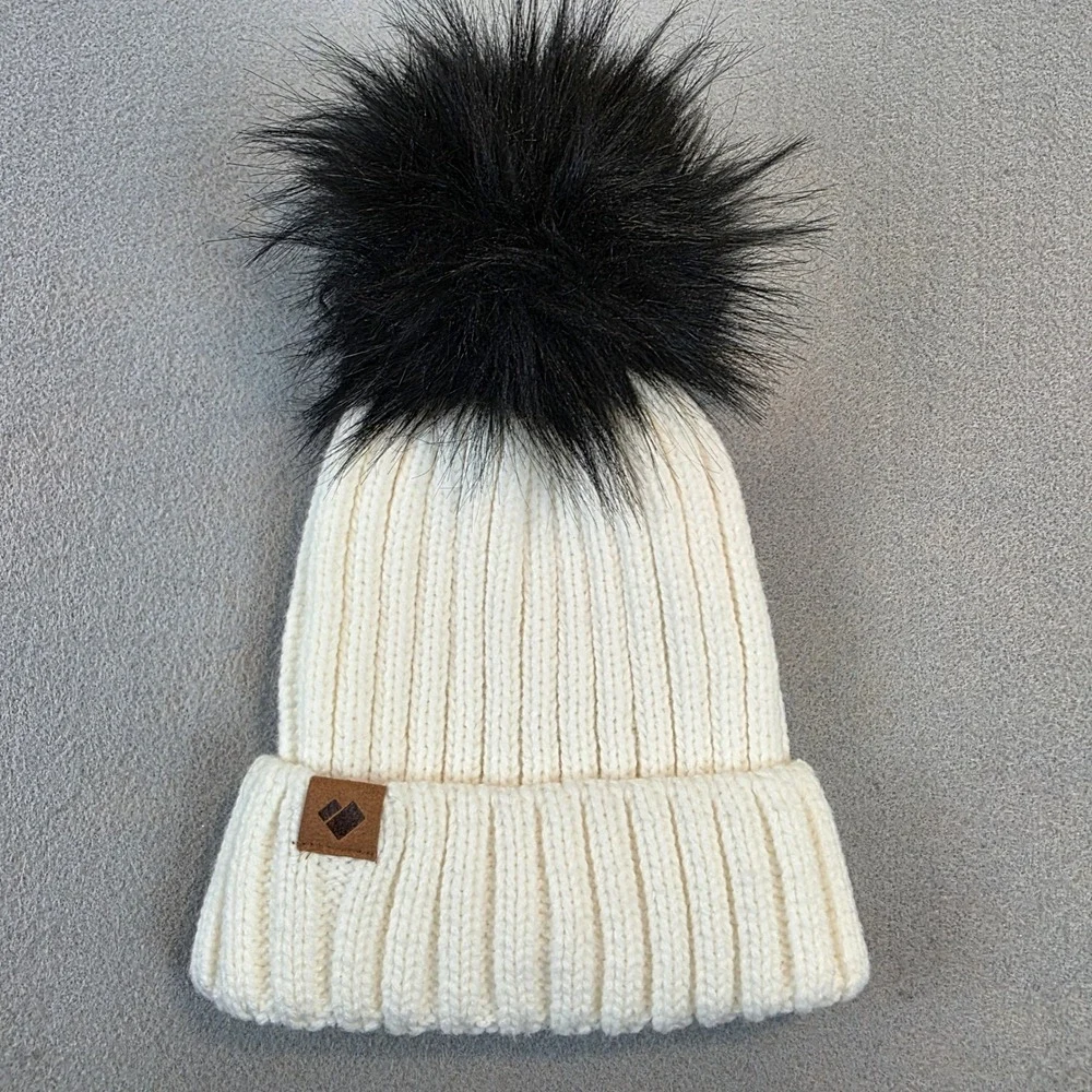 Obermeyer Womens Cream Ribbed Knit Beanie Faux Fur Pom Black White 18048 OS